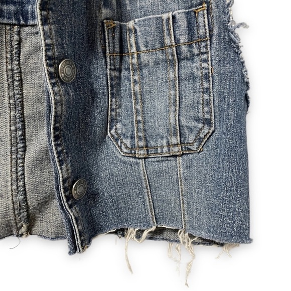 Vintage 90s Forever 21 Cropped Denim Vest Frayed Hem Womens Sz Small Punk Grunge - Picture 7 of 13
